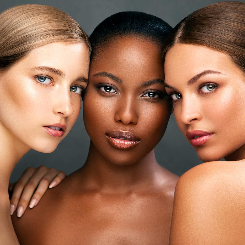 Kevyn Aucoin Smooth & Set Loose Powder with Puff: Universal shade, all skin types & tones. Sheer, lightweight, blends well, blurs imperfections, reduces shine. Makeup artist go to for even skin finish